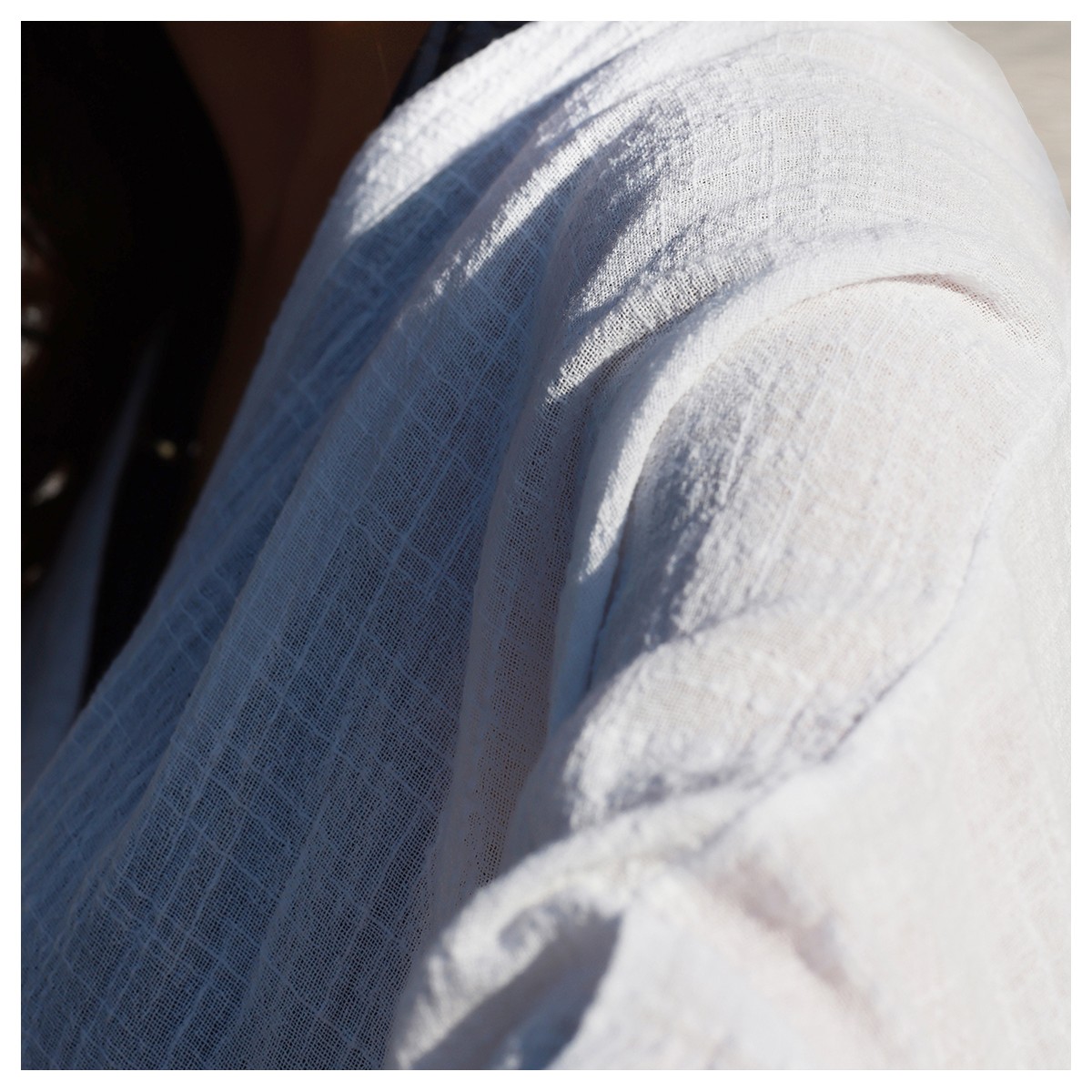 Длинная белая туника